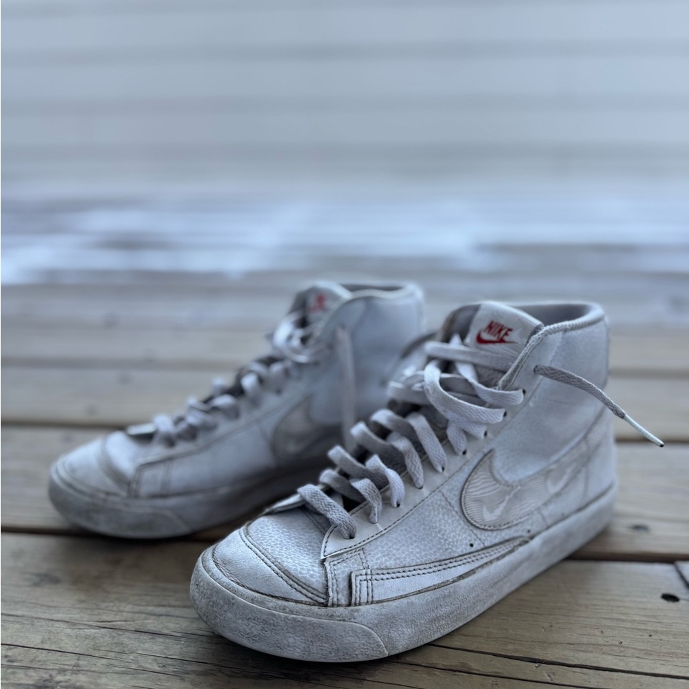 Vintage Nike Blazer Kids 77. Heavily Worn 6.5Y or 8 Women's